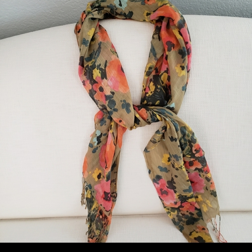 Colorful neck scarf - Picture 3 of 3